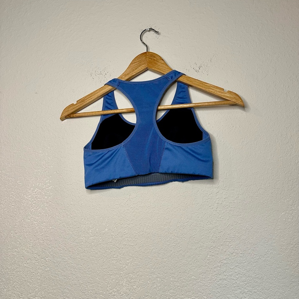 Nike Blue Sports Bra Size Small - Picture 2 of 3